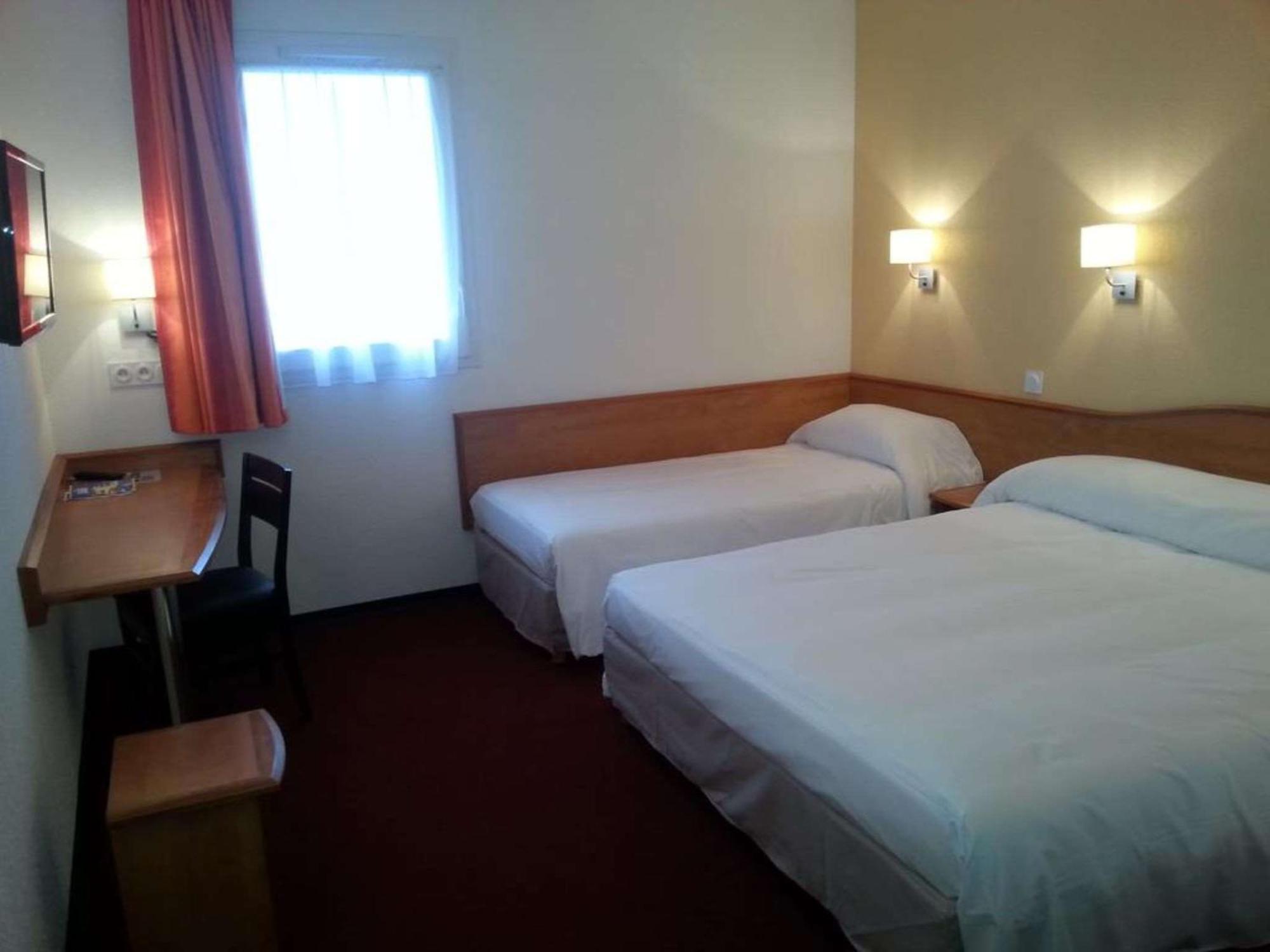 Brit Hotel Confort Villeneuve Sur Lot Bias  Dış mekan fotoğraf