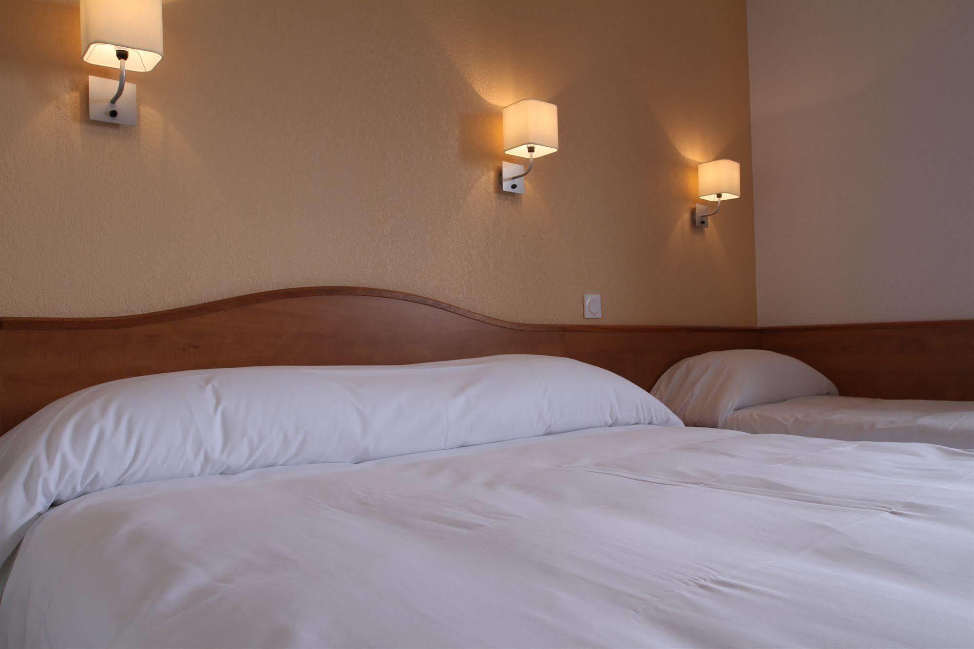 Brit Hotel Confort Villeneuve Sur Lot Bias  Dış mekan fotoğraf