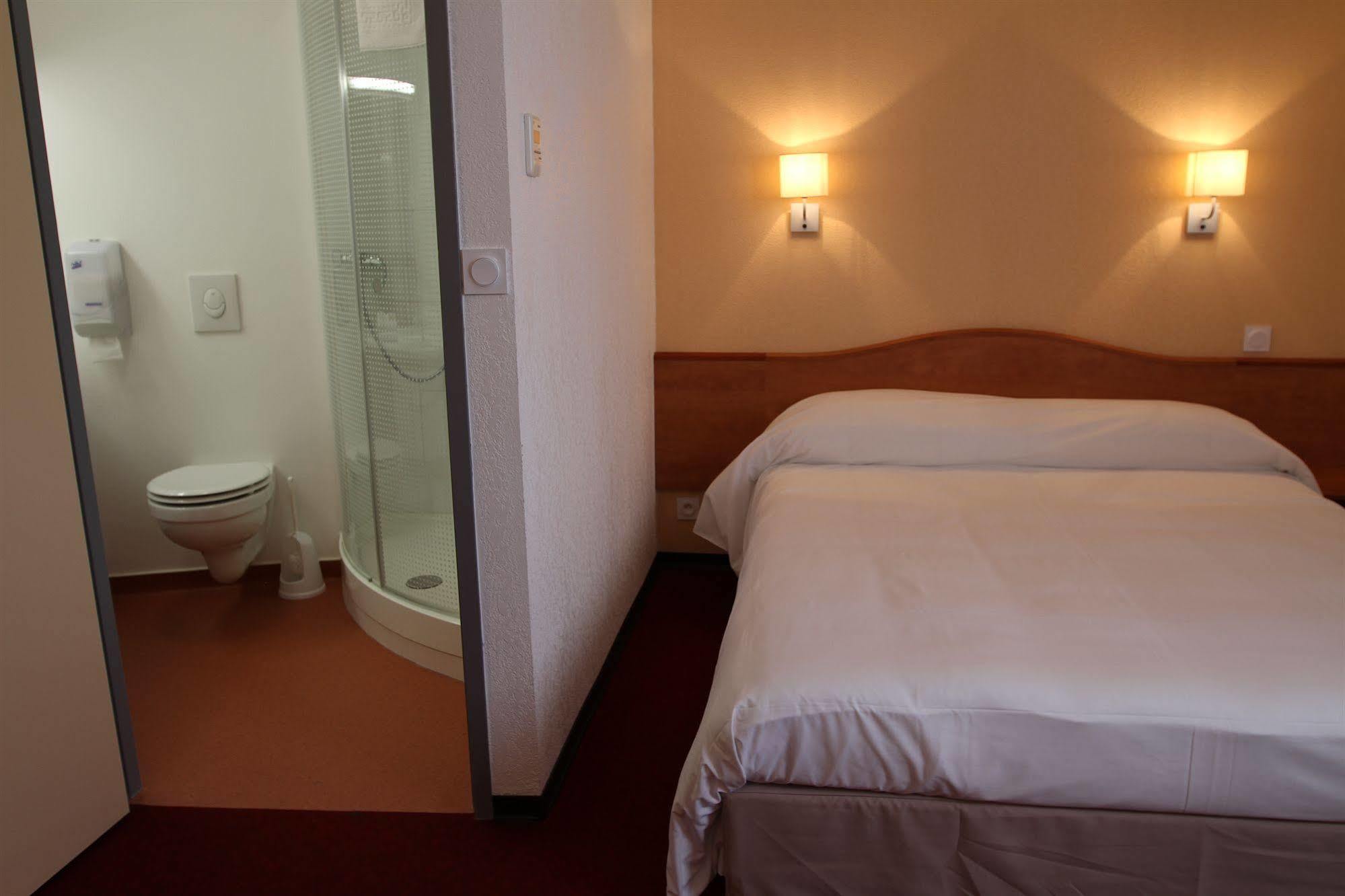 Brit Hotel Confort Villeneuve Sur Lot Bias  Dış mekan fotoğraf