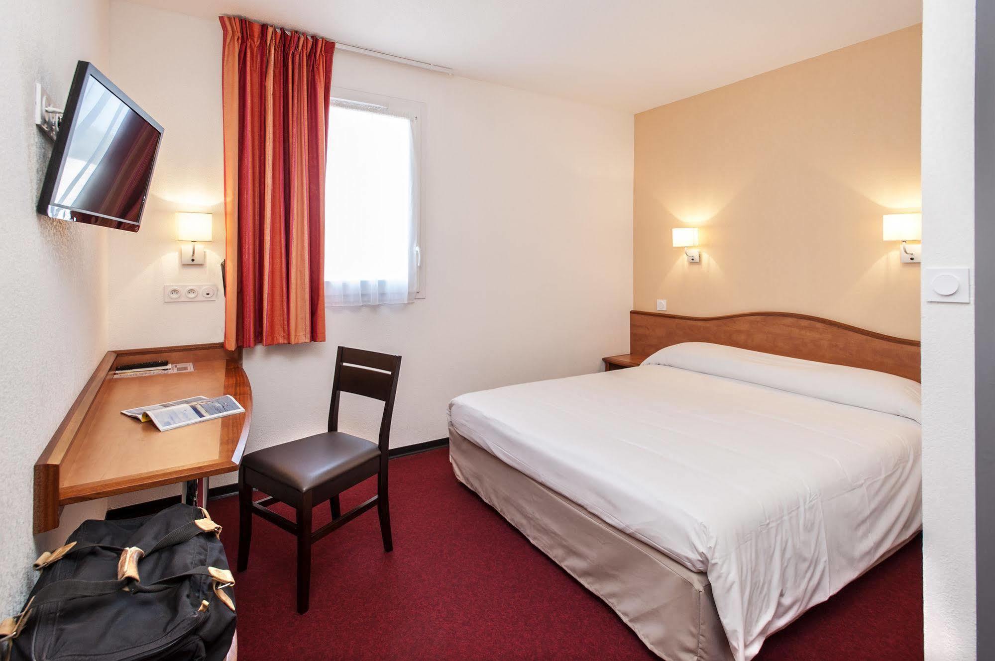 Brit Hotel Confort Villeneuve Sur Lot Bias  Dış mekan fotoğraf